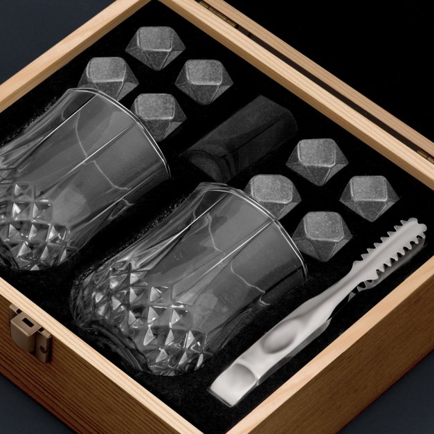 Whisky Steine Set mit 2 Gläsern in Holzbox mit Gravur für ein Ehepaar zur Hochzeit, zum Hochzeitstag, zum Einzug