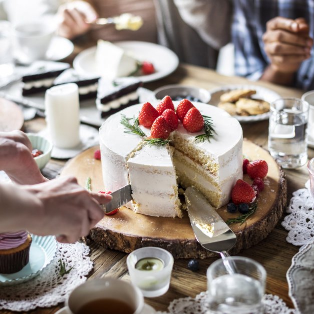 Kuchenheber mit Gravur aus Edelstahl für ein Paar zum Hochzeitstag, zur Hochzeit oder Einweihungsparty