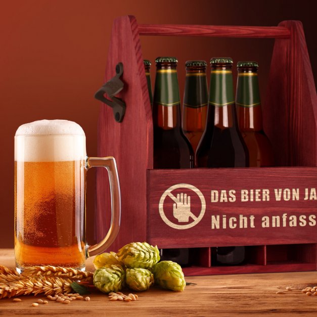 Bierträger aus Holz mit Flaschenöffner und Gravur für ihn zum Geburtstag, Namenstag