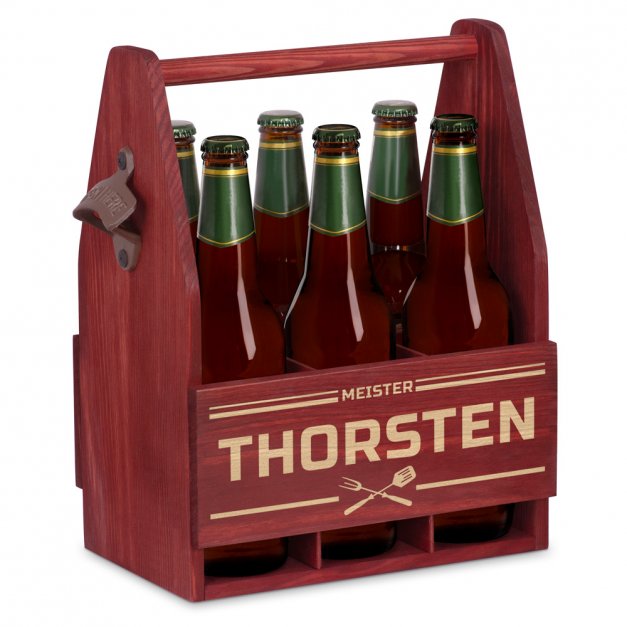 Bierträger aus Holz mit Flaschenöffner und Gravur für einen Partygänger