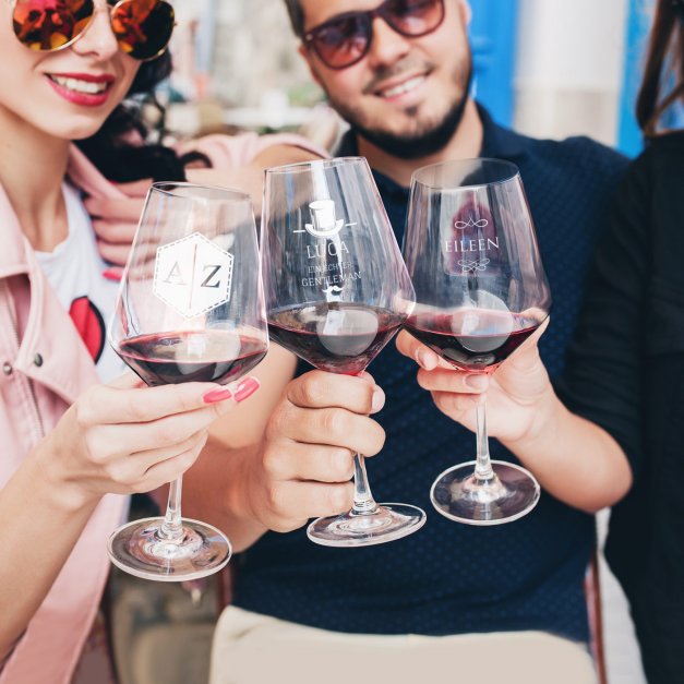 Avant-Garde Weinglas mit Gravur für einen Weinkenner