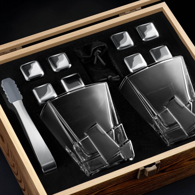 Whisky Steine Set in Holzbox mit 2 Gläsern und Gravur für einen Gentleman zu Weihnachten