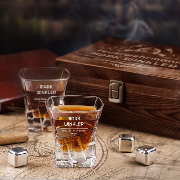 Whisky Steine Set in Holzbox mit 2 Gläsern und Gravur für einen Feuerwehrmann