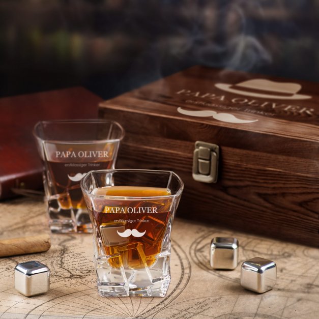 Whisky Steine Set in Holzbox mit 2 Gläsern und Gravur für Ihren Papa