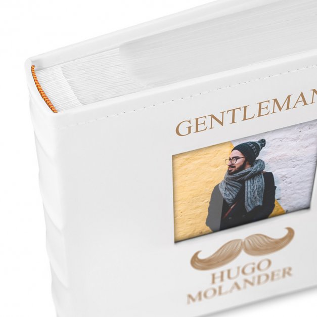 Einsteckalbum mit Gravur mit Sichtfenster für einen Gentleman