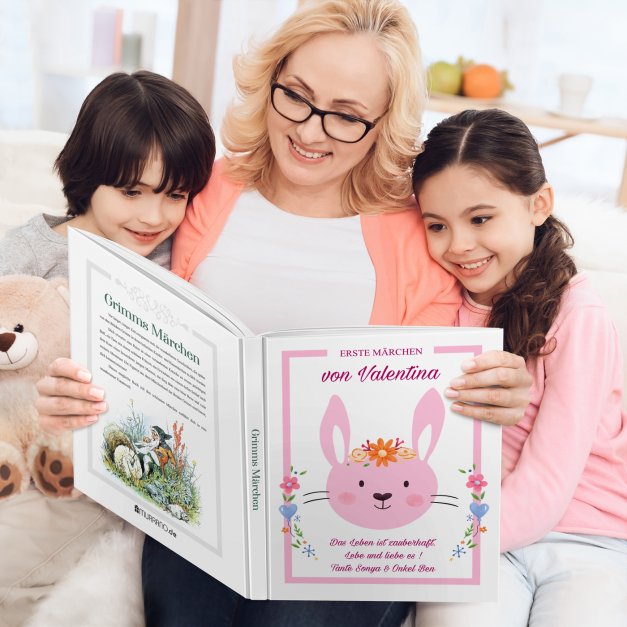 Grimms-Märchenbuch für Kinder mit Aufdruck Hase