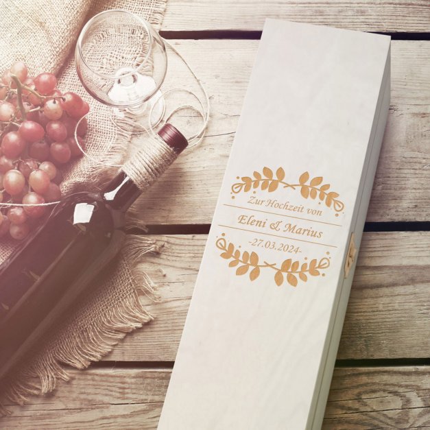 Geschenkbox für Wein aus Kiefernholz mit Gravur Natur für ein Paar zur Hochzeit zum Hochzeitstag