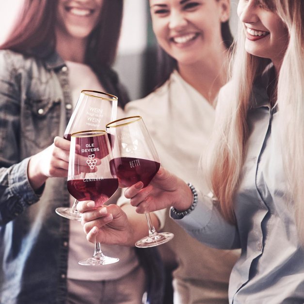 XL Weinglas mit Gravur und goldenem Rand für einen Weinkenner