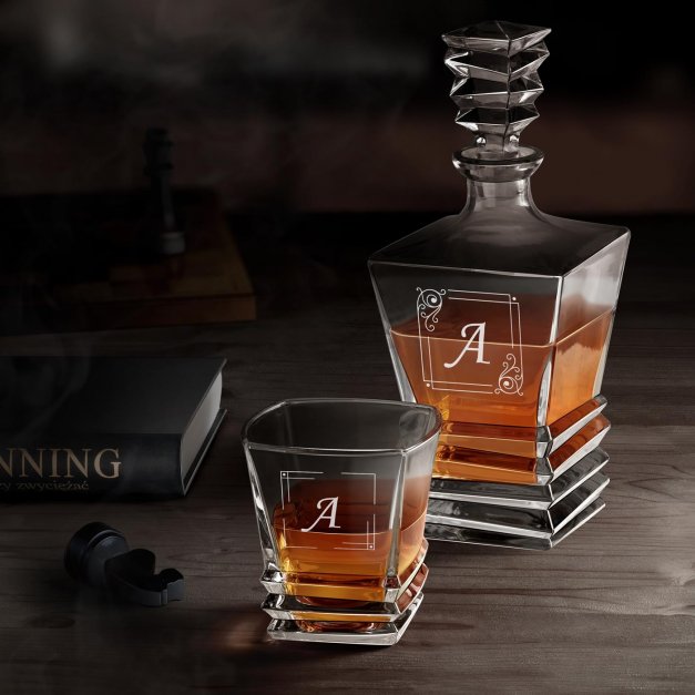 Geometric Karaffe Set mit 2 Gläsern für einen Whiskyconnoisseur