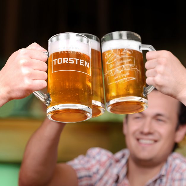 Bierseidel aus Glas mit Gravur für einen Bierologen zum Geburtstag