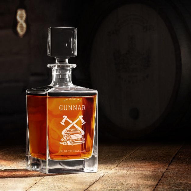 Cube Whisky Karaffe mit Gravur für einen echten Holzfäller zum Jubiläum