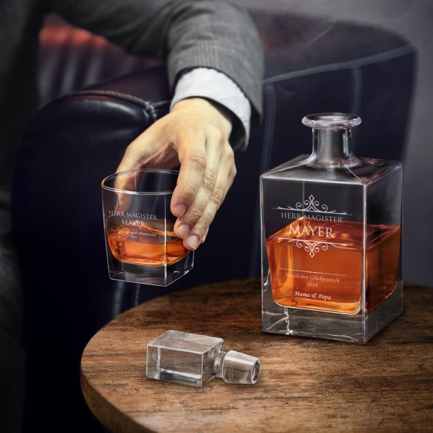 Cube Whisky Karaffe mit 2 Gläsern mit Gravur für einen Magister