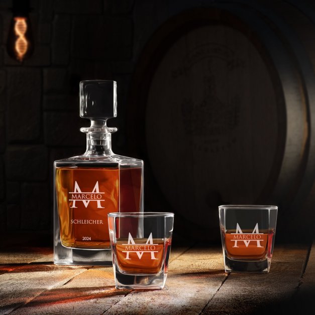 Cube Whisky Karaffe mit 2 Gläsern mit Gravur für einen echten Gentleman