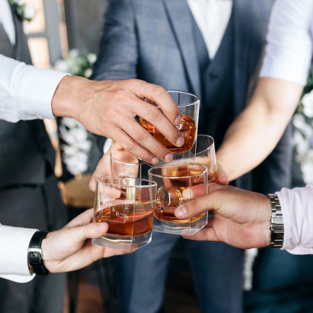 Cube Whisky Karaffe mit 2 Gläsern mit Gravur für ein Paar zum Hochzeitsjubiläum, zur Hochzeit oder Einweihungsparty