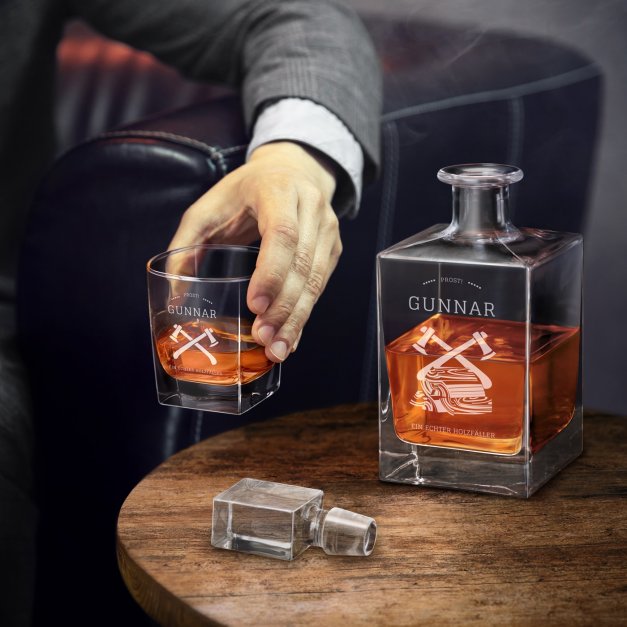 Cube Whisky Karaffe mit 2 Gläsern mit Gravur für einen echten Holzfäller