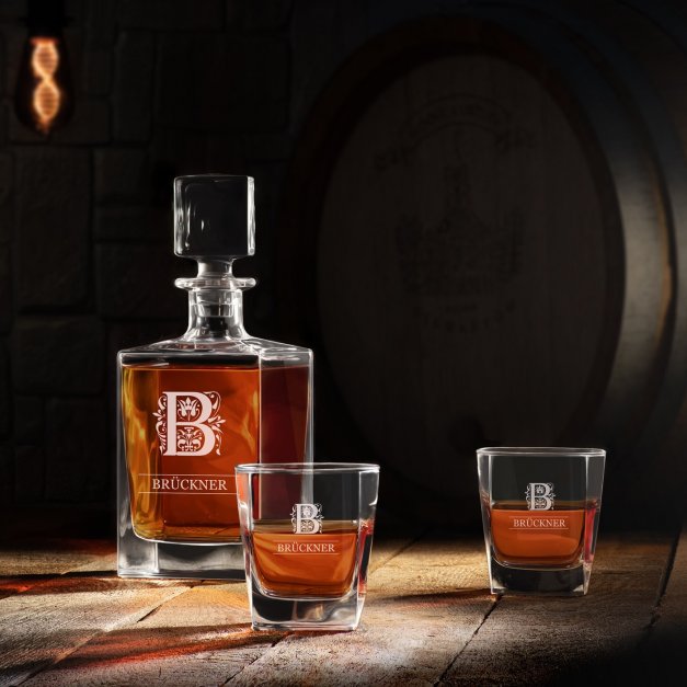 Cube Whisky Karaffe mit 4 Gläsern mit Gravur für ihn