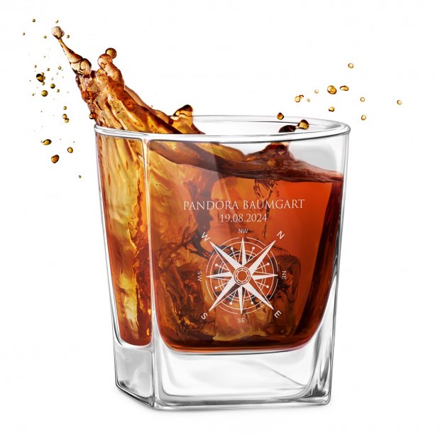 Cube Whisky Karaffe mit 4 Gläsern mit Gravur für eine Weltbummlerin, Bergsteigerin, Seglerin zum Geburtstag