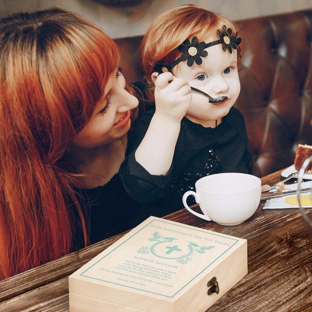 Animal Kinderbesteck mit Gravur inklusive Holzbox mit Aufdruck Hellbraun für ein Mädchen zur Taufe Tauben