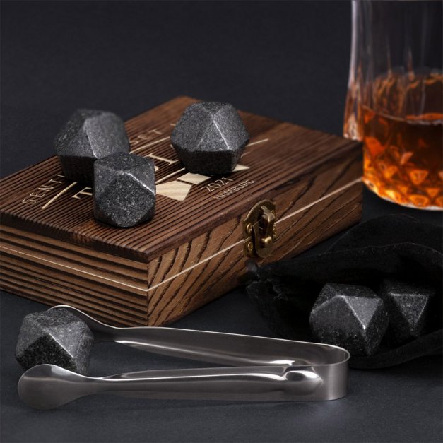 Whisky Steine Set in Holzbox mit Gravur für einen Gentleman, Mann