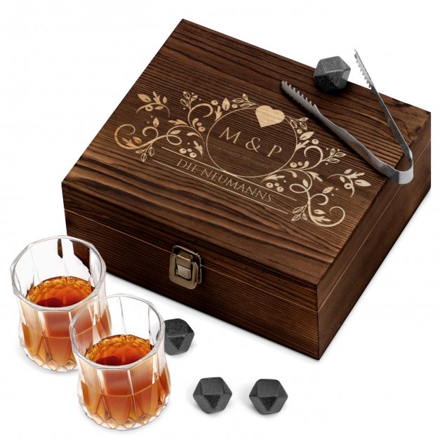 Whisky Steine Set mit 2 Gläsern in Holzbox mit Gravur für ein Ehepaar zur Hochzeit, zum Hochzeitstag, zum Einzug