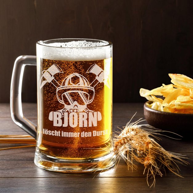 Bierkrug aus Glas mit Gravur für einen Feuerwehrmann