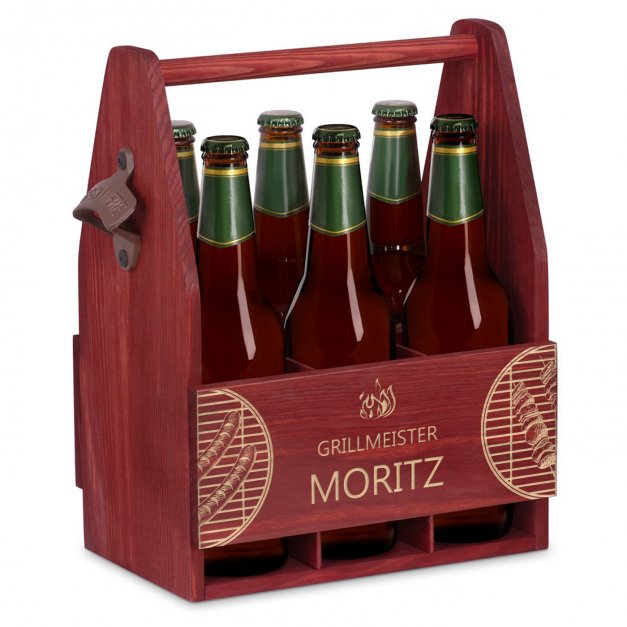 Bierträger aus Holz mit Flaschenöffner und Gravur für einen Partygänger zum Geburtstag