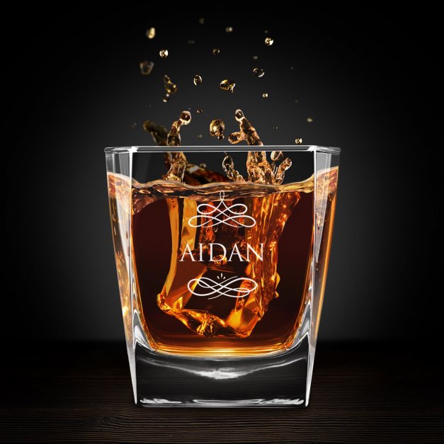 Whisky Glas mit Gravur für einen Whiskyfan zum Jubiläum