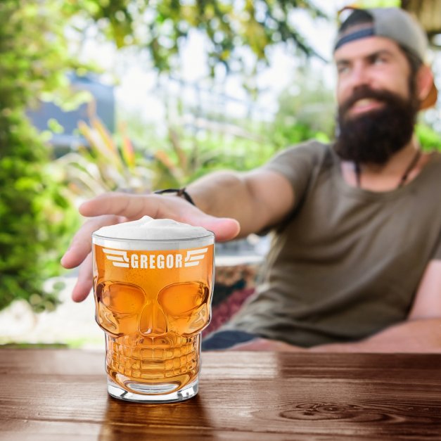 Totenkopf Bierglas mit Henkel für ihn zum Ehrentag